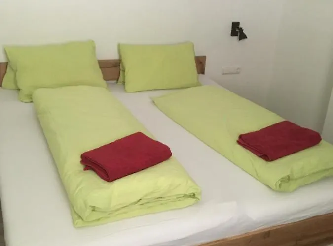 Steiner, 6143 Matrei Am Brenner!!check-in Between 15 - 21 O'clock!! No Breakfast Apartment *