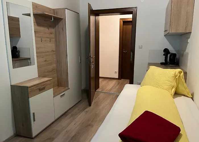 Steiner, 6143 Matrei Am Brenner!!check-in Between 15 - 21 O'clock!! No Breakfast Apartment *